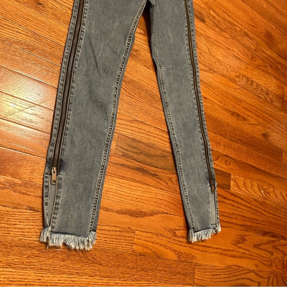GRACE in LA JEANS Zipper Leg Women’s size 27 Skinny Jeans - Picture 3 of 9